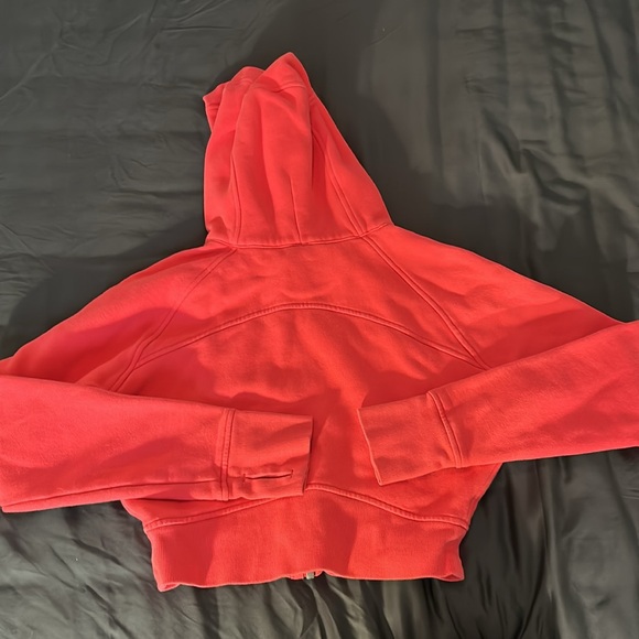 Lululemon Cropped Scuba Hoodie, Sz 8 - Picture 4 of 4